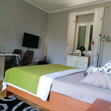 Villa Juni Crikvenica Luaran gambar